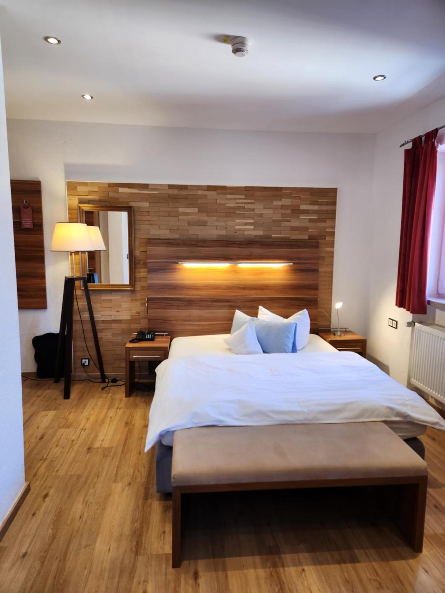 Hotel Almrausch バートライヘンハル エクステリア 写真