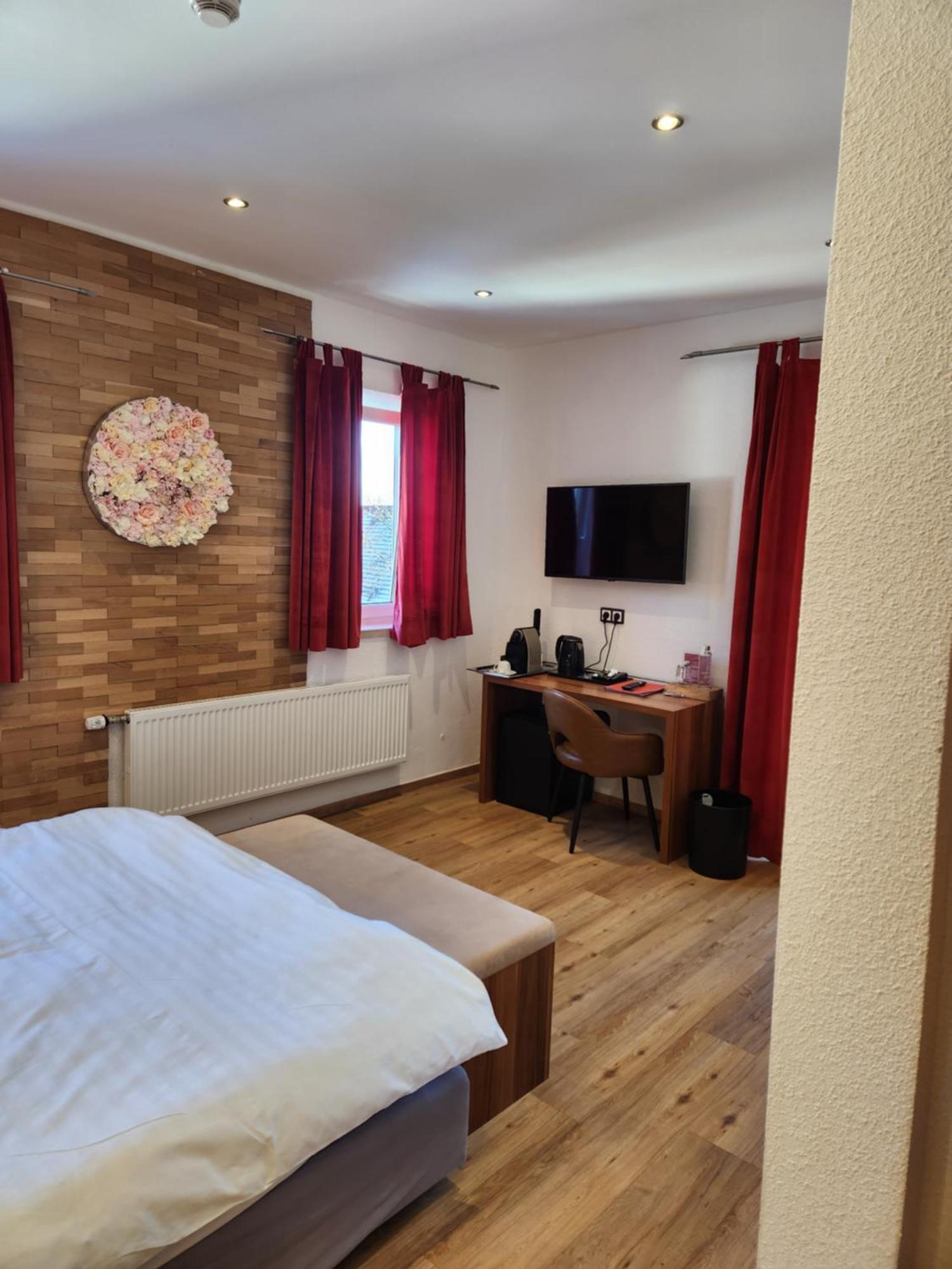Hotel Almrausch バートライヘンハル エクステリア 写真